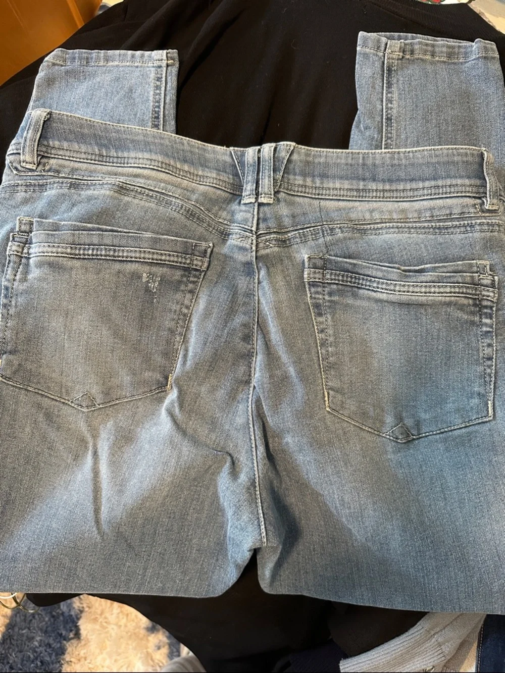 Democracy Faded Light Blue Denim Jeans - Picture 4 of 4